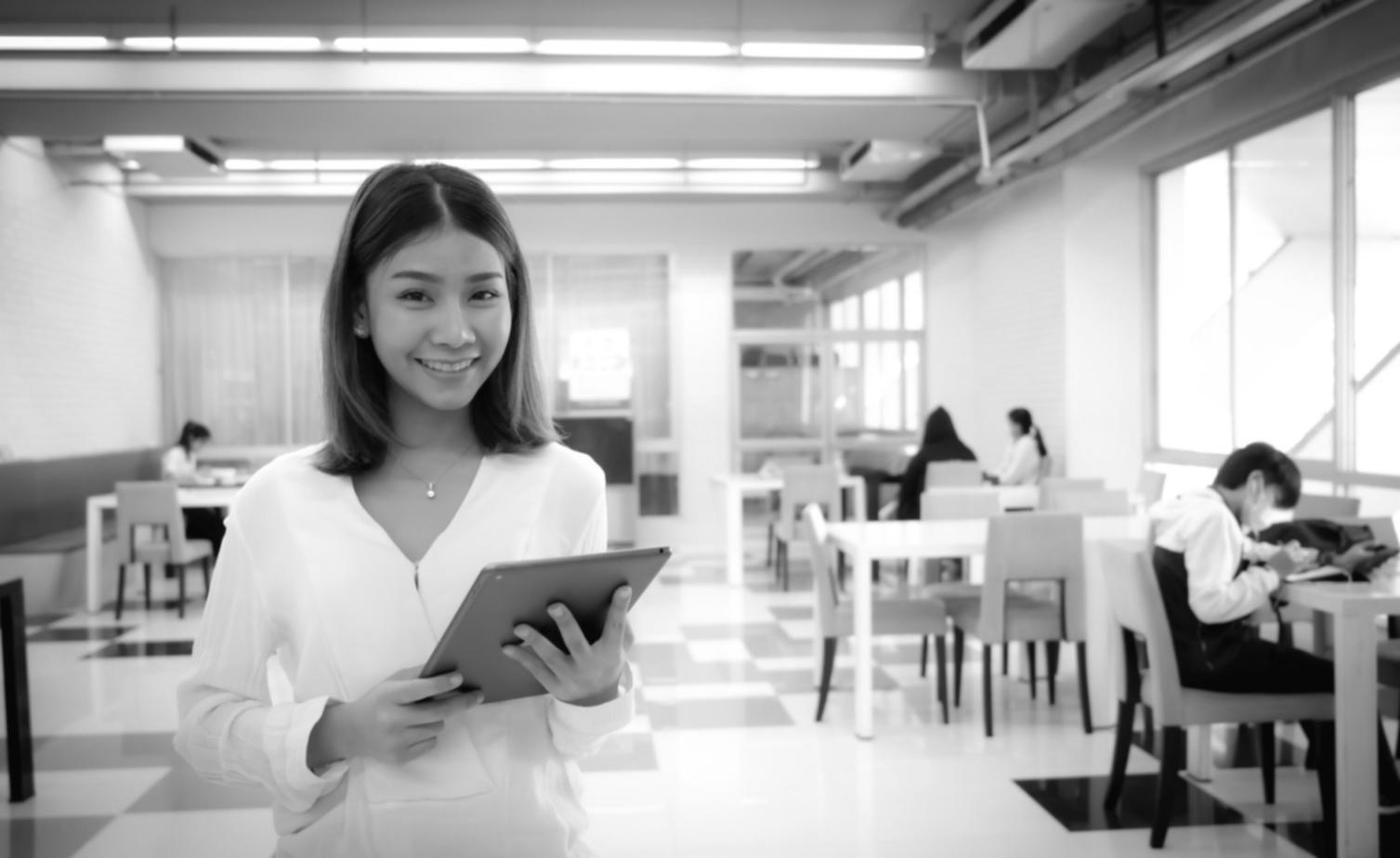 Espacio de trabajo profesional para análisis financiero